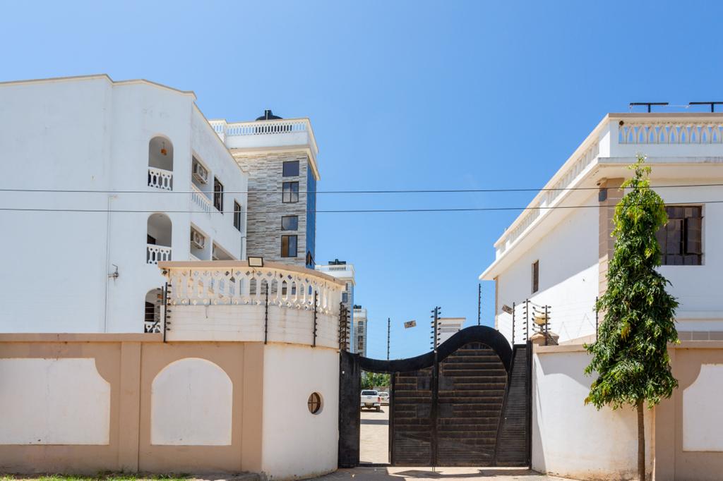 Rosa Mystica Furnished and Serviced Apartments — photo 7